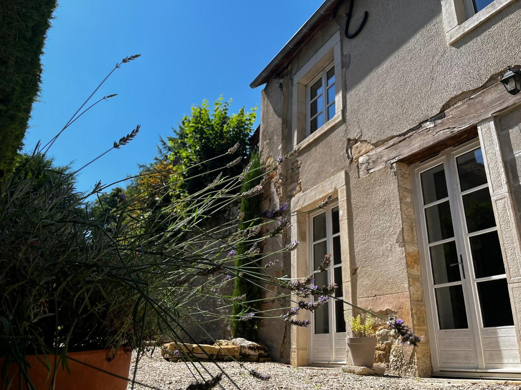 Charming Cottage In Chateau Les Roches Gardens Mont-Saint-Jean  Exteriér fotografie